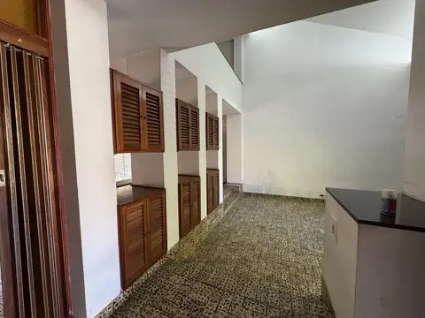 Casa 6 ambientes con 3 baños