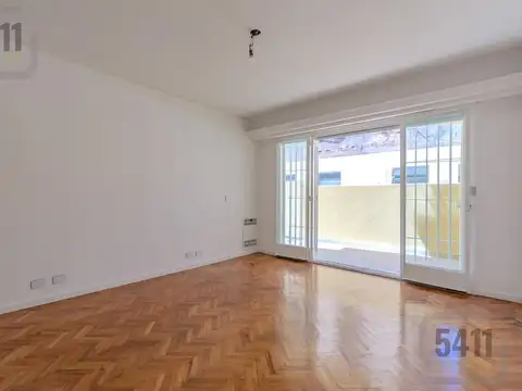 Venta Departamento 4 amb contrafrente Patio Baulera en San Cristobal