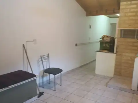 CASA EN VENTA EN GENERAL ROCA BARRIO 160 VIVIENDAS