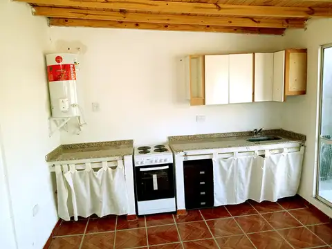 DEPARTAMENTO 2 AMBIENTES. BALCÓN TERRAZA Y PARRILLA. AL FRENTE. MARIO BRAVO 208 P.1 X ESC AVELLANEDA