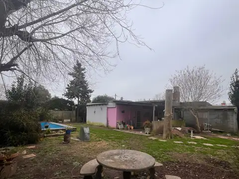 Casa 3 ambientes con 1 baño