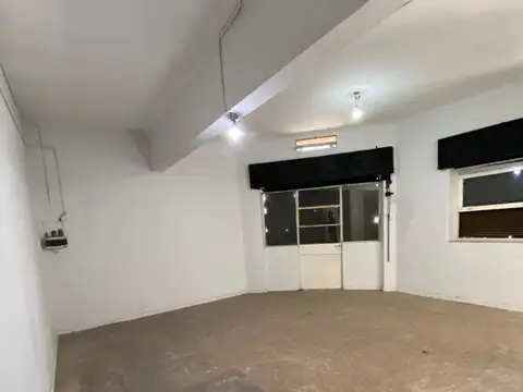 LOCAL DE 54.72 MTS2 CON BAÑO EN PRINCIPAL AVENIDA