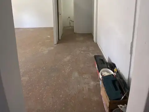 LOCAL DE 54.72 MTS2 CON BAÑO EN PRINCIPAL AVENIDA