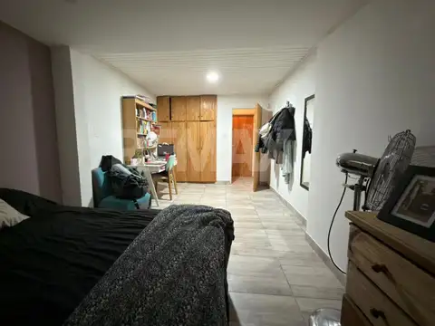 Casa 6 ambientes con 2 baños