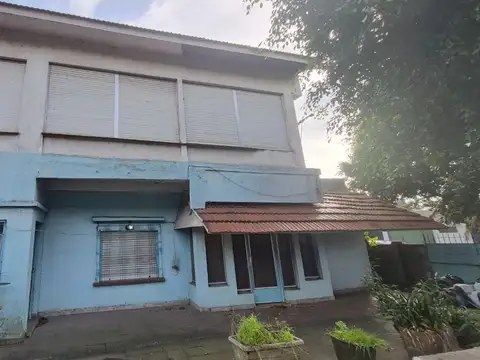Venta Casa 4 Ambientes a Reciclar Oportunidad