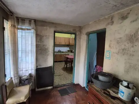 Venta Casa 4 Ambientes a Reciclar Oportunidad