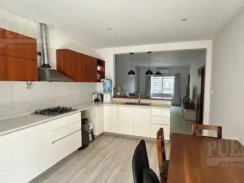 Casa en Venta en Temperley, USD 195.000