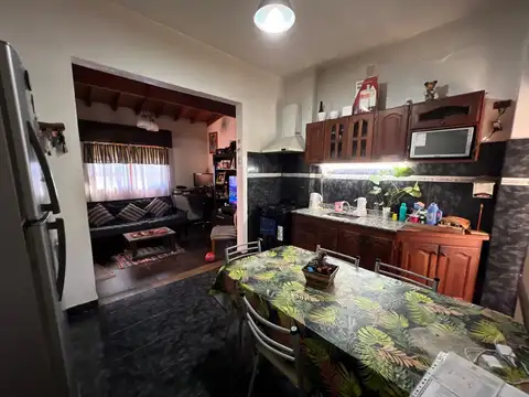 EN VENTA PH AL FRENTE DE 4 AMBIENTES ZONA DE CIUDADELA CON PATIECITO - FICHA 10113