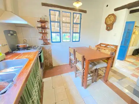 Casa 4 ambientes con 1 baño
