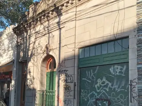 Casa 5 ambientes con 2 baños