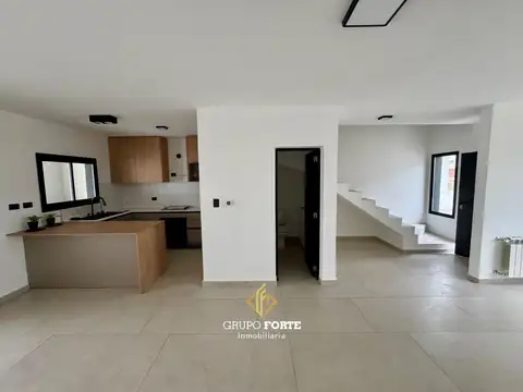 Depto Tipo Casa en Venta de 3 dormitorios