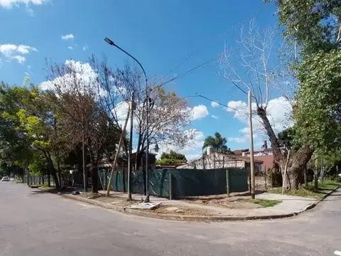 LOTE EN ESQUINA TRONCOS DEL TALAR 264 M2 - APTO CR
