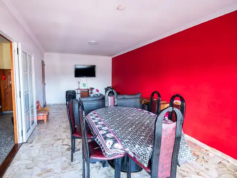 Depto Tipo Casa 6 ambientes con 1 baño