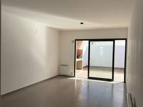 Depto Tipo Casa en Venta en Manantiales, USD 144.000