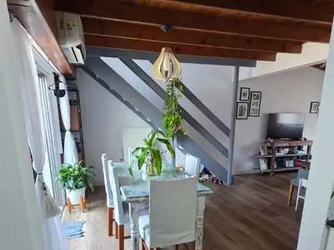 Depto Tipo Casa en Venta de 4 ambientes