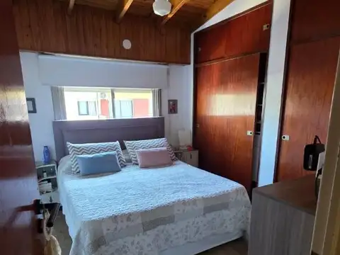 Depto Tipo Casa 4 ambientes con 2 baños