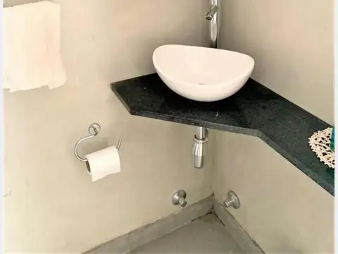 Depto Tipo Casa en Venta con 2 cocheras