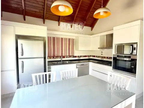 PROPIEDAD DESARROLLADA EN PLANTA BAJA - MUY FUNCIONAL