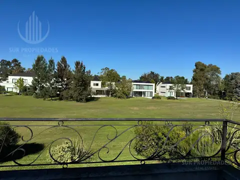 Casa en Alquiler de 4 dormitorios