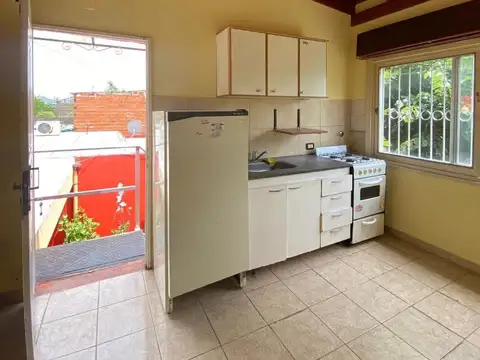 Depto Tipo Casa en Alquiler en San Antonio de Padua, $ 400.000