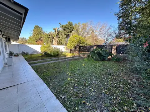 Casa 5 ambientes con 1 baño