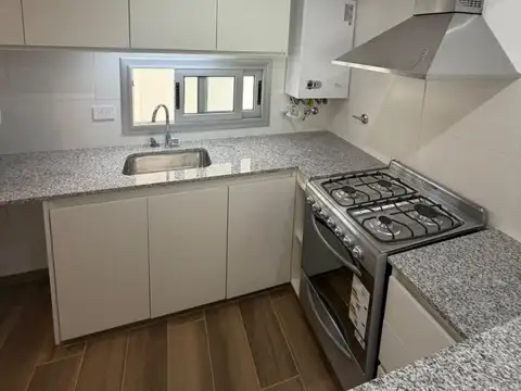 Departamento en Alquiler con 1 cocheras