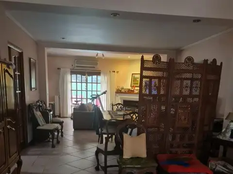 Casa en Venta en Olivos Maipu/Uzal, USD 380.000