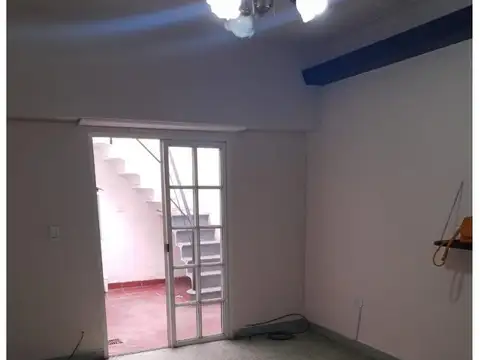 Depto Tipo Casa 2 ambientes con 1 baño