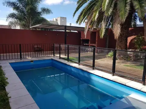1 DORM COCINA SEP. - PB CON PATIO - PISCINA- QUINCHO ASADOR 