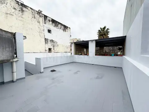 Depto Tipo Casa en Alquiler de 3 ambientes