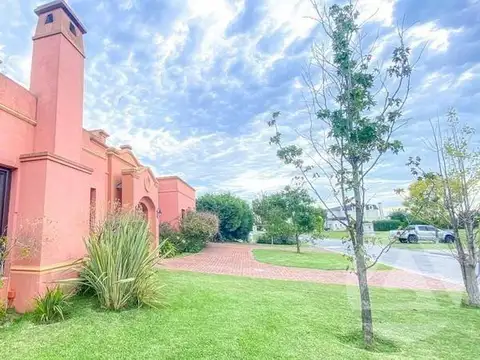 Casa en Alquiler en Lagos de San Eliseo, USD 1.900