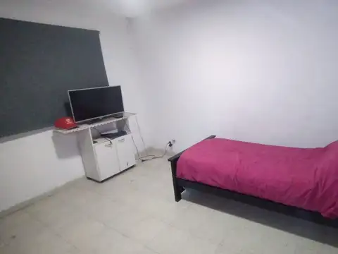 Casa 5 ambientes con 1 baño