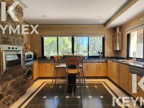 VENTA DE CASA DE 4 DORMITORIOS EN CAMPOS DE ROCA