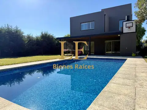 Casa en Venta de 4 dormitorios