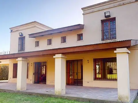 Casa a la venta en Robles Del Monarca