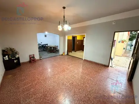 Depto Tipo Casa 3 ambientes con 2 baños