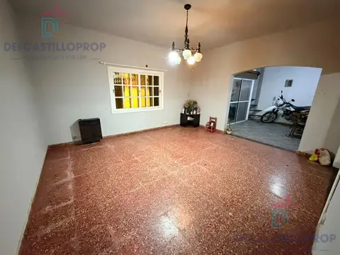 Depto Tipo Casa en Venta 50 años