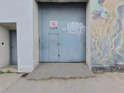 Avenida Combatientes De Malvinas 3000, Piso PB