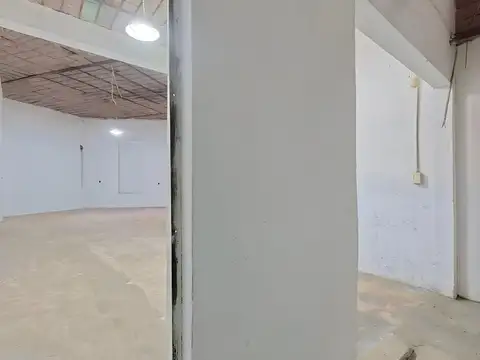 DEPÓSITO EN ALQUILER – VILLA ORTÚZAR – ESQUINA – 300 M²