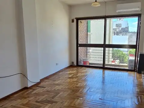 Santa Fe 2100, Piso 09