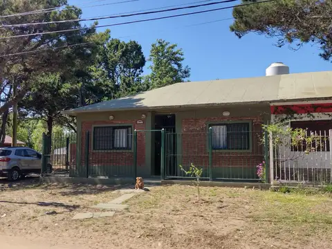 Casa en venta - 2 Dormitorio 1 Baño - Cochera - 127Mts2 - San Bernardo del Tuyú