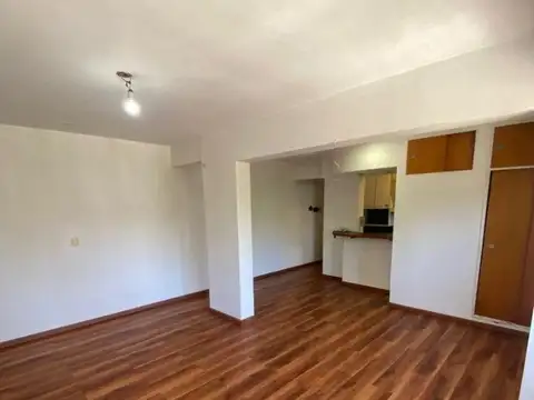 Departamento 3 ambientes con lavadero en San Telmo