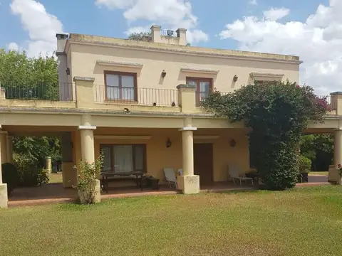 Casa en Venta en Barrio Villa Rosa, USD 280.000