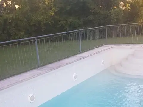 Casa de 4 ambientes en venta en el barrio privado Villa Rosa