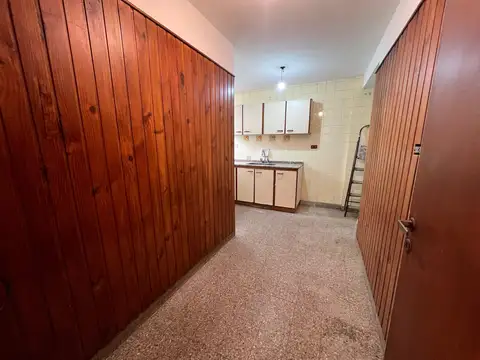 Venta Departamento de Tres Ambientes con Baulera en Colegiales Apto Credito