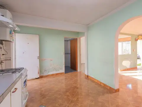 Oportunidad única en La Reja Comoda casa, luminosa