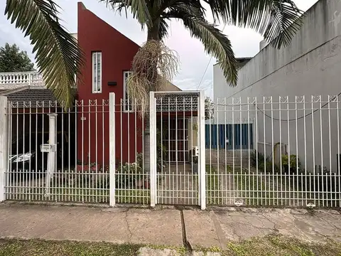 CASA 5 AMBIENTES VENTA SAN JUSTO VILLA LUZURIAGA