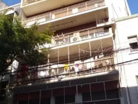 Departamento en venta 4 ambientes Balvanera con balcón
