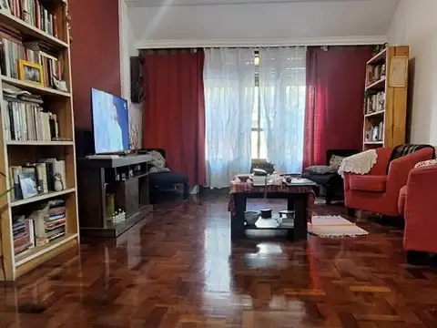 VILLA LURO NORTE.SAN BLAS 5100.DTO.4 AMB.PRIMER PISO POR ESCALERA BAJAS EXPENSAS 