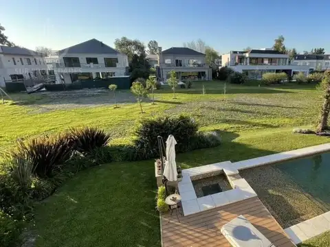 Casa en Saint Thomas Este-Oeste